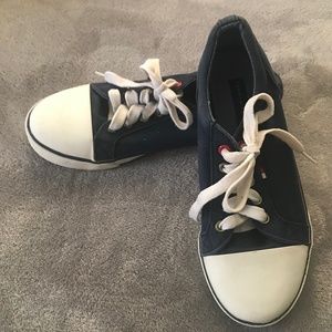 TOMMY HILFIGER boys navy sneakers size 3
